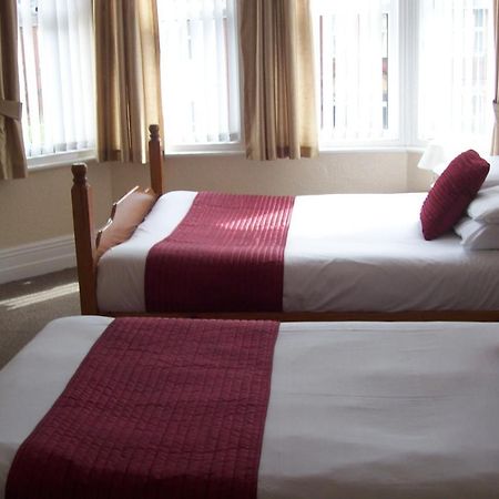 Avalon Guest Accommodation Great Yarmouth Exterior foto