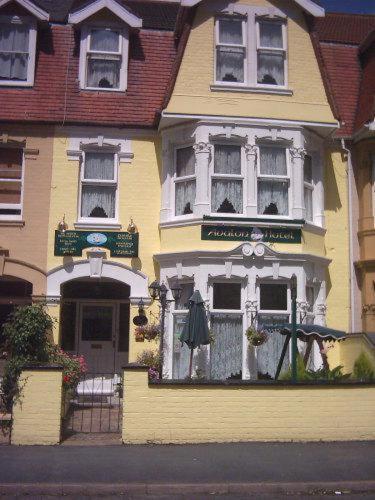 Avalon Guest Accommodation Great Yarmouth Exterior foto